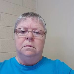 Meet your Posher, Eva a